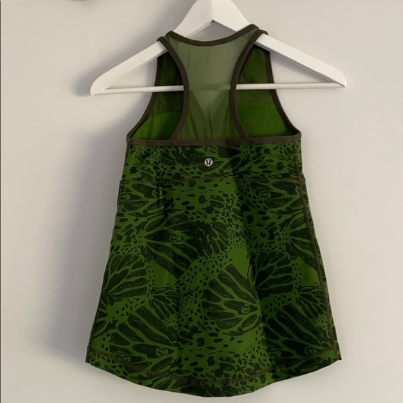 Lululemon classic tank EUC - Picture 2 of 3